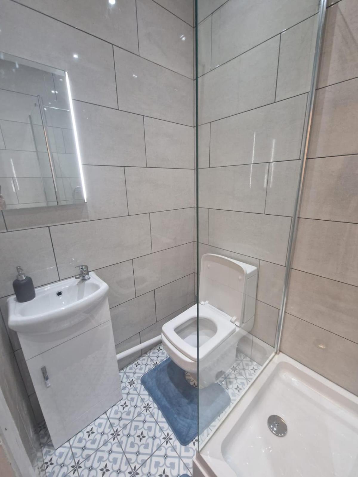 Digbeth City Centre Apartment Sleeps 12 Opposite Coach Station برمنغهام المظهر الخارجي الصورة